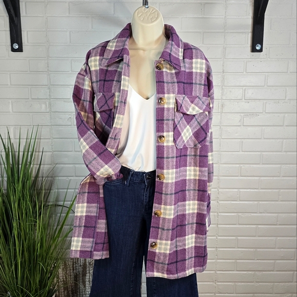 Hem & Thread Tops - NWT Hem and Thread Purple Plaid Long Button Up Shacket Size Medium